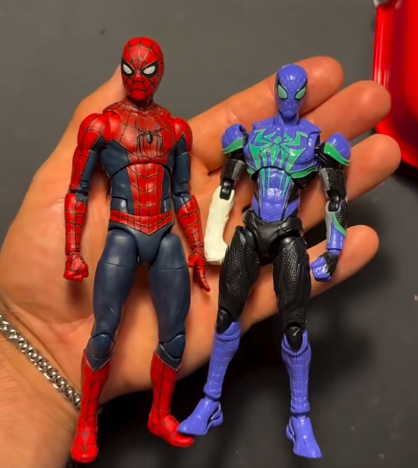Model Kit Figures - Oryginalny, nowy model Blokees Marvel Rivals,