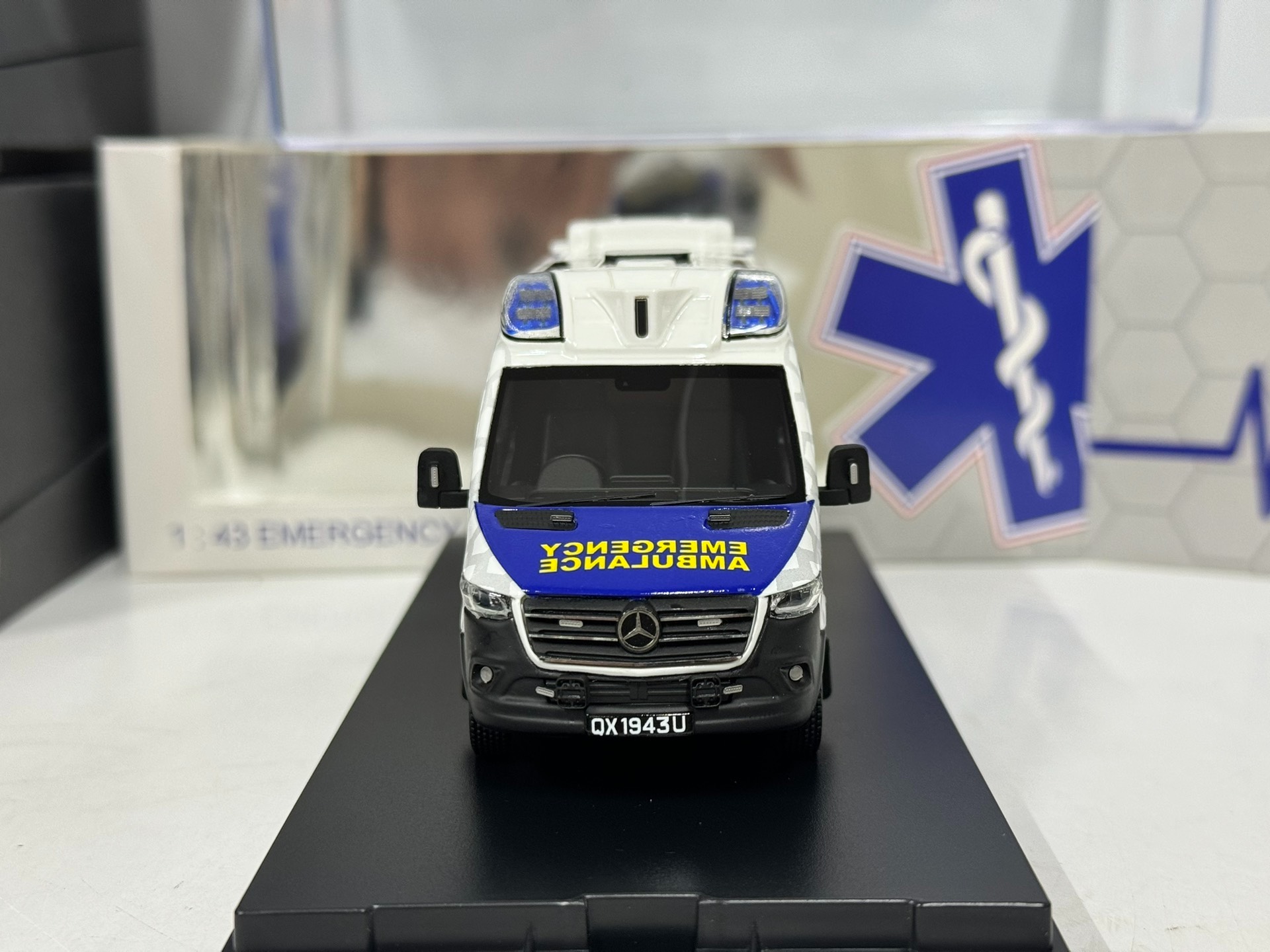 Odlewany Model Ambulansu SPRIN – Model Kit Singapore recenzja i cena