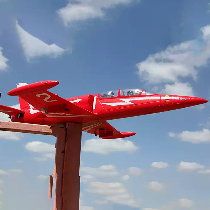 L39 – model samolotu myśliwski – Model Kit Jet recenzja i cena