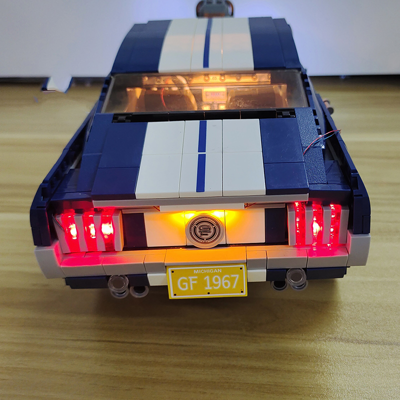 Zestaw oświetlenia LED kompaty – Model Kit Mustang recenzja i cena